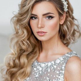 Nevidni lasni podaljški - skodrani, svetlo blond z rjavimi prameni F16, 45cm