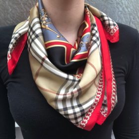 Foulard con motivo oriente