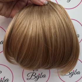 Impianto capelli frangia: scuro con meches bionde (su forcina)